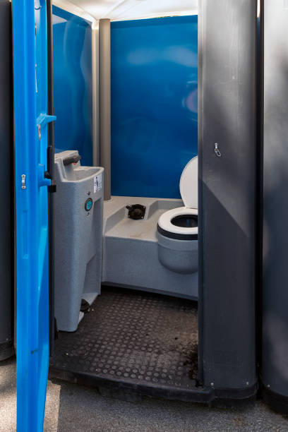Best Portable bathroom rental  in Aberdeen, SD
